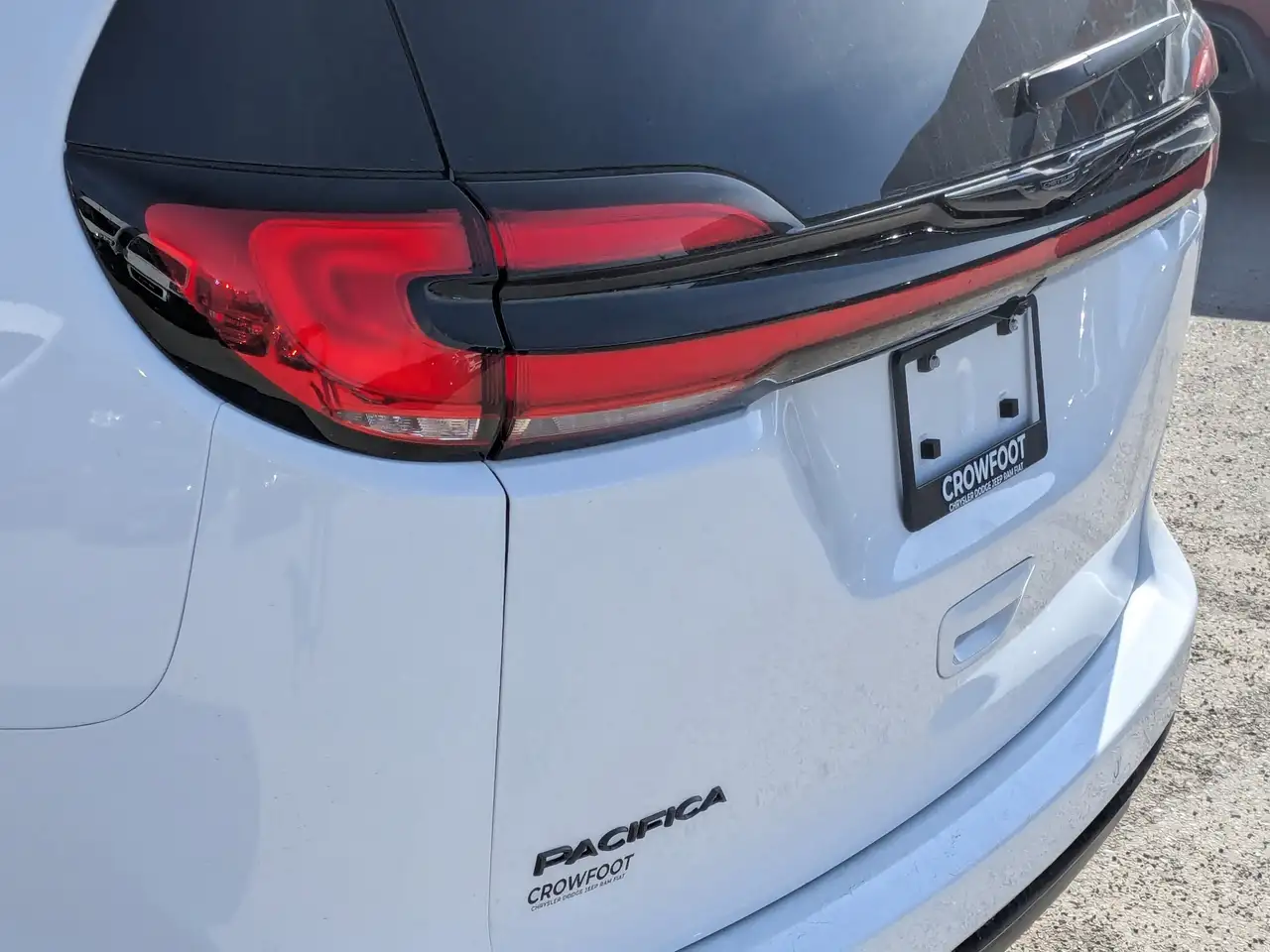Chrysler Pacifica снимка Chrysler Pacifica