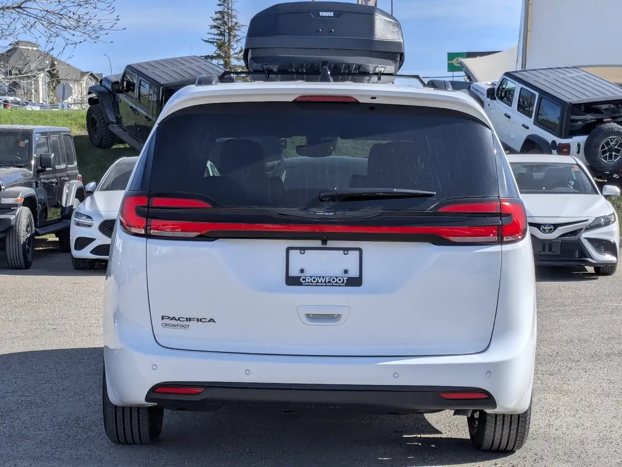 Chrysler Pacifica снимка Chrysler Pacifica