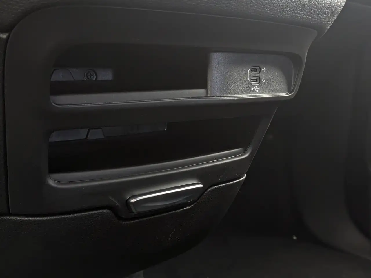 Chrysler Pacifica снимка Chrysler Pacifica