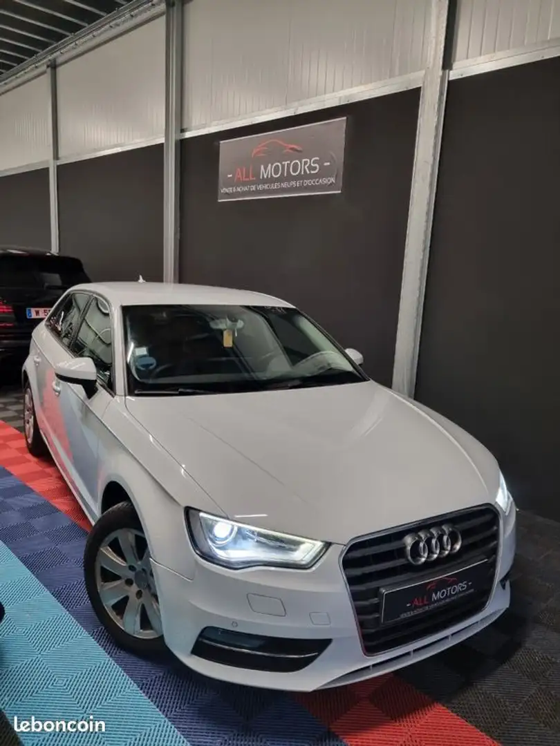 Audi A3 1.4 TFSI 122CH AMBITION S TRONIC Blanc - 1