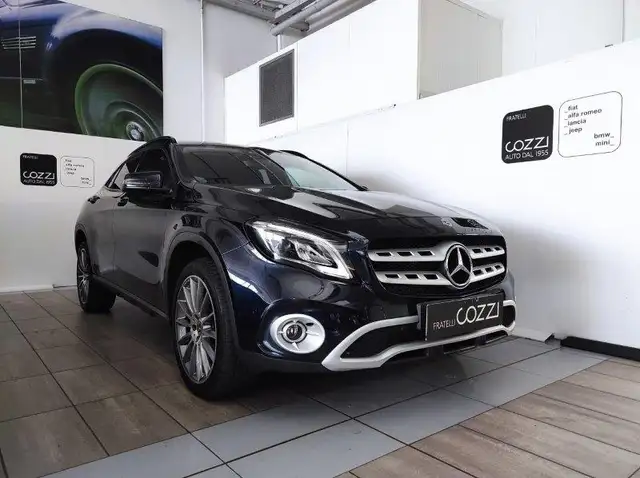 Mercedes-Benz GLA 200