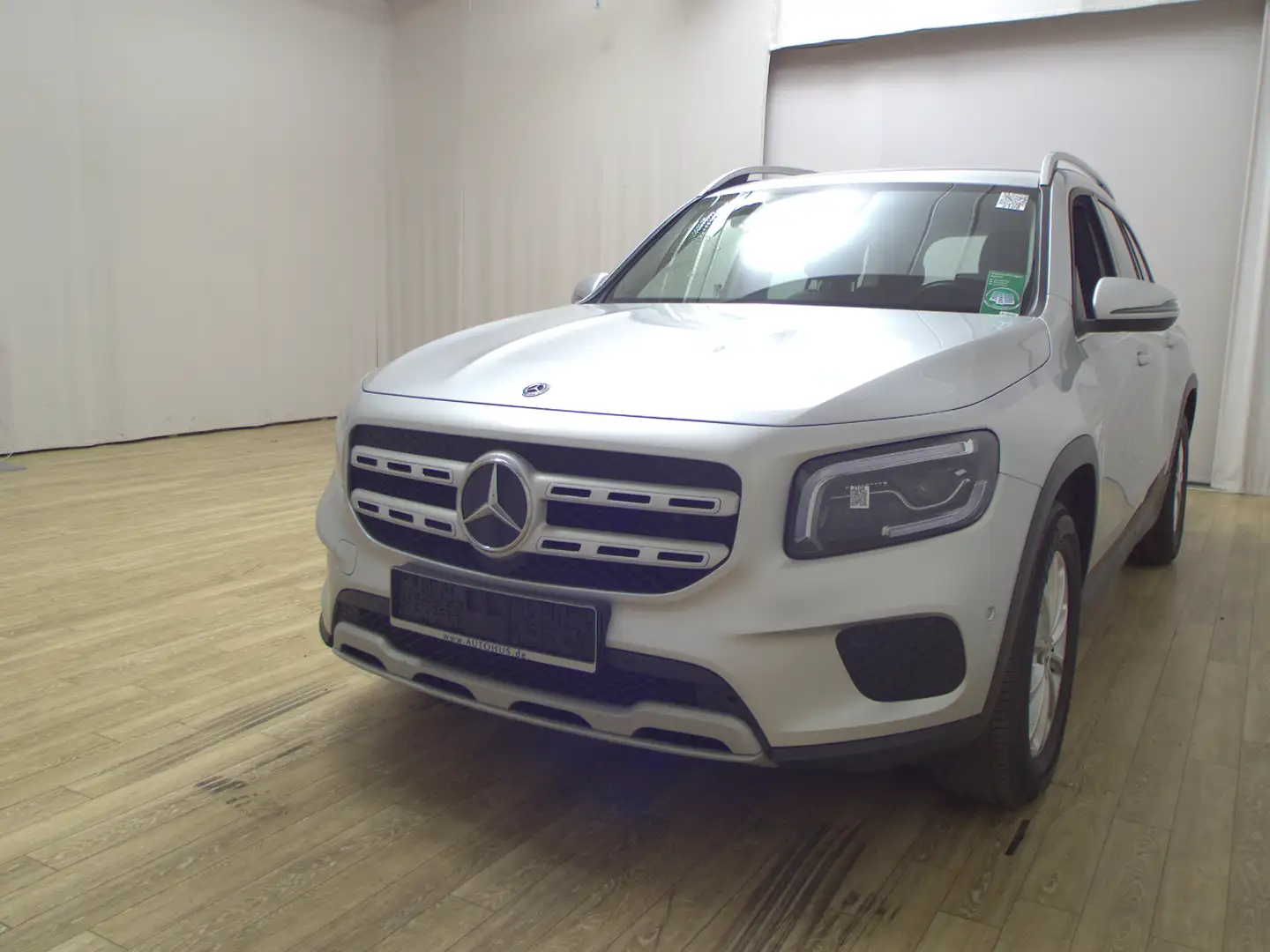 Mercedes-Benz GLB 180 d Style AHK LED Navi Leder KeyLess MBUX Silber - 2