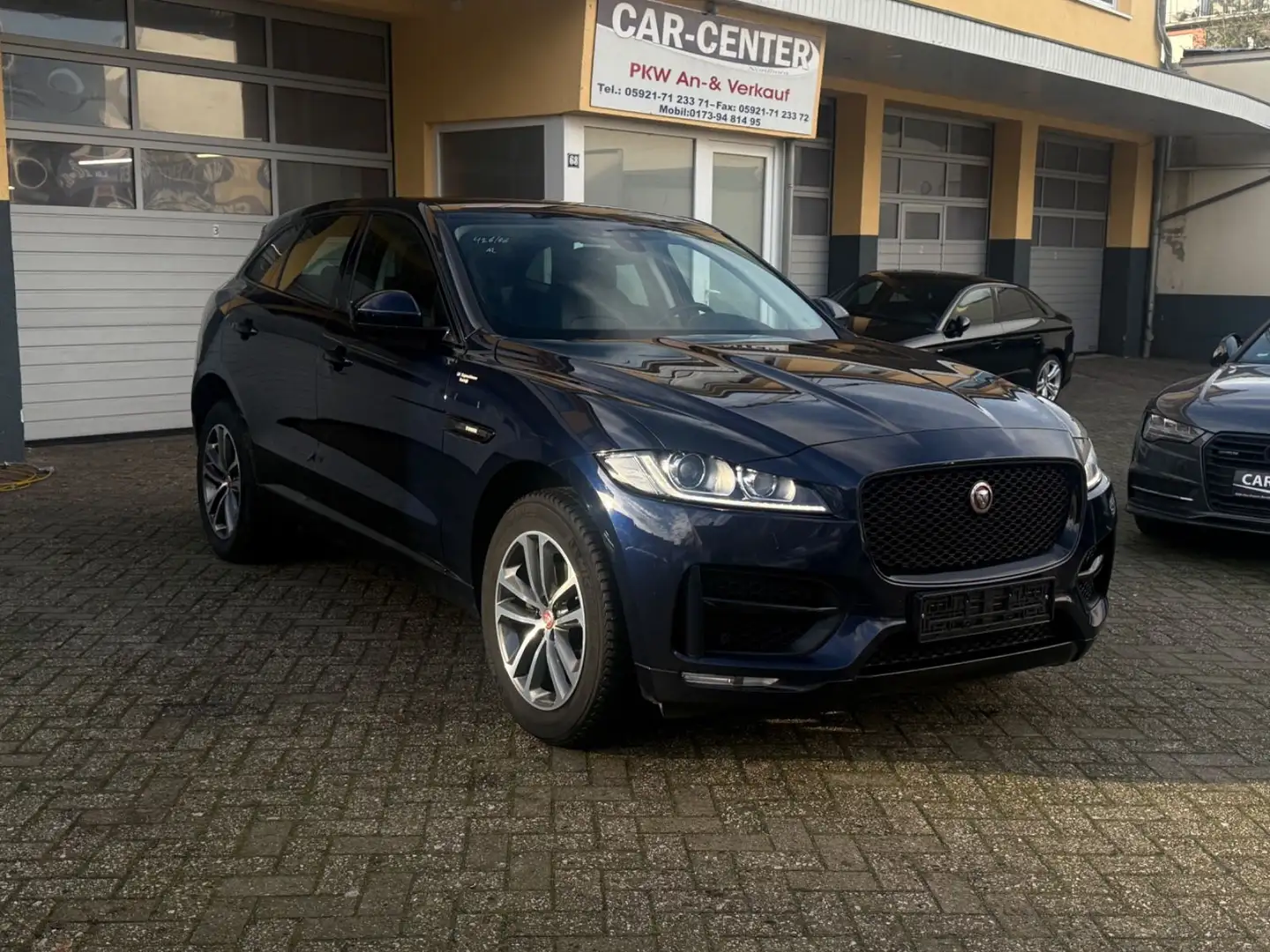 Jaguar F-Pace R-Sport 20d*LEDER*SHZ*Alcantara*** Bleu - 1