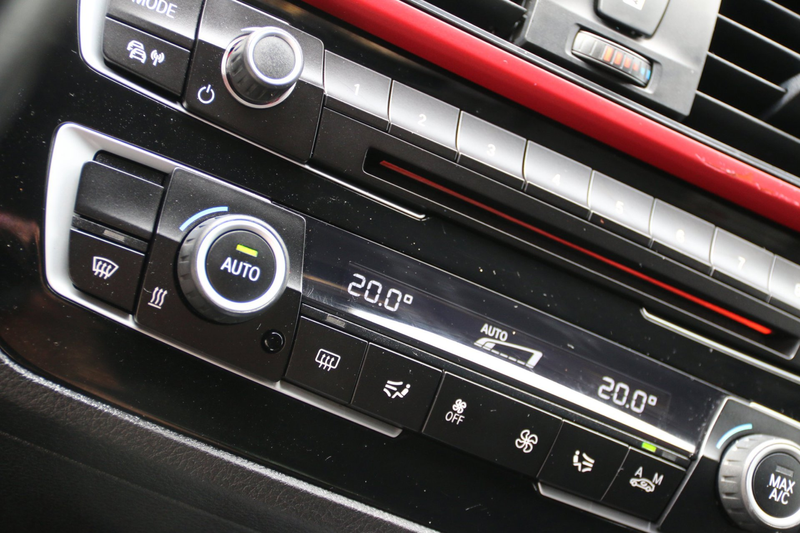 BMW 118 1-serie 118i High Executive — photo 18