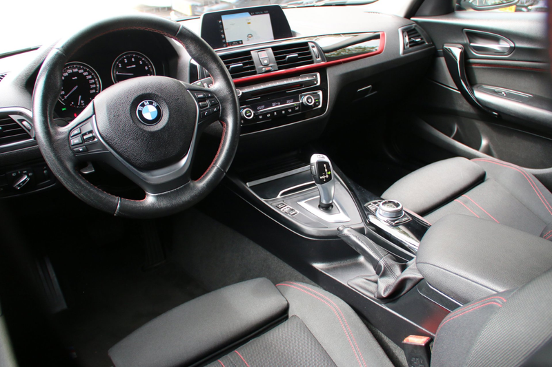 BMW 118 1-serie 118i High Executive — photo 15