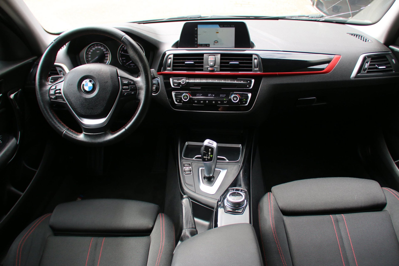 BMW 118 1-serie 118i High Executive — photo 14