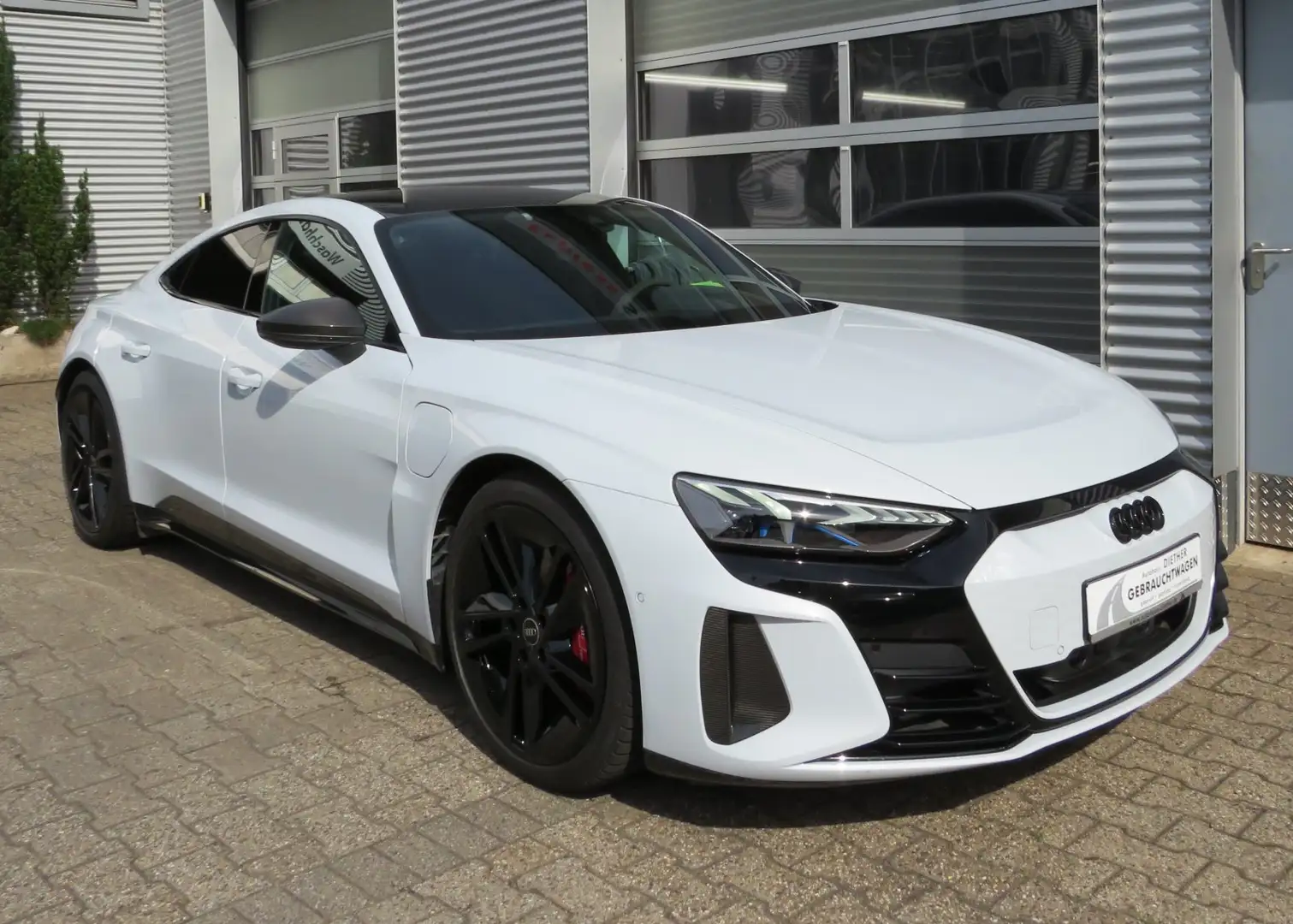 Audi e-tron RS GT quattro /Keramik/Matrix/21Zoll/Carbon-Paket/ Gris - 2
