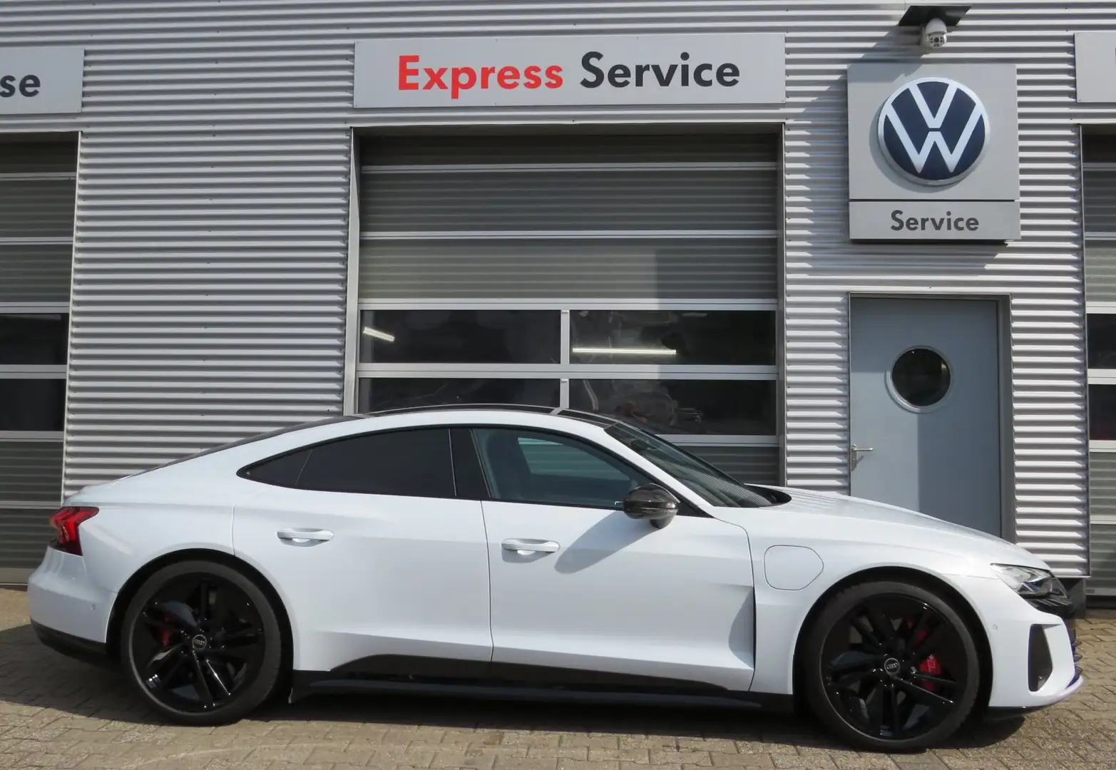 Audi e-tron RS GT quattro /Keramik/Matrix/21Zoll/Carbon-Paket/ Gris - 1