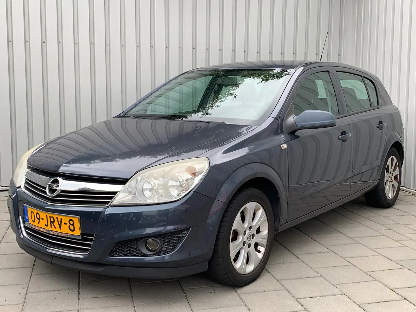 Opel Astra 1.6 Temptation|Navigatie|Climate Control| Grey - 1