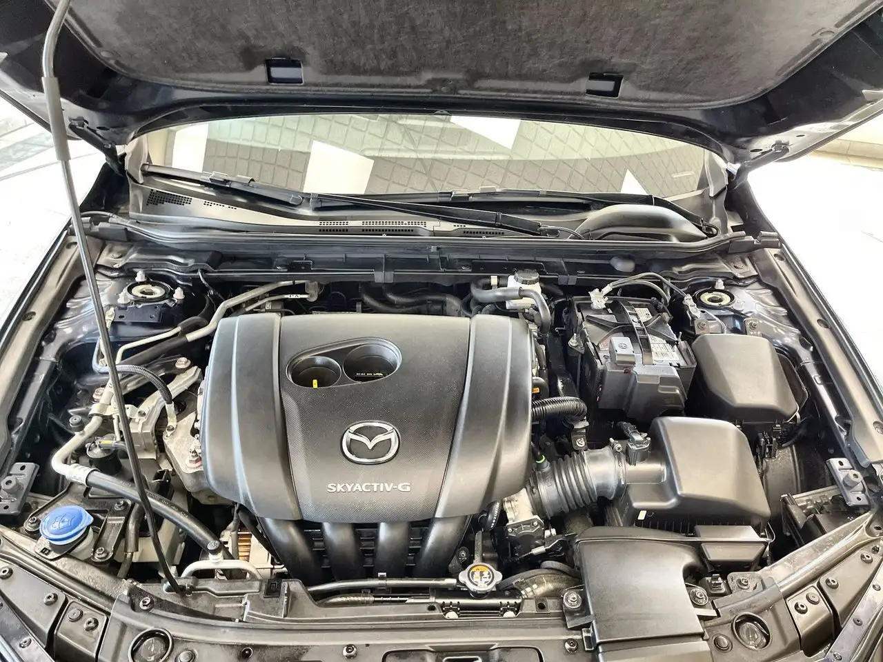 Mazda 3 снимка Mazda 3