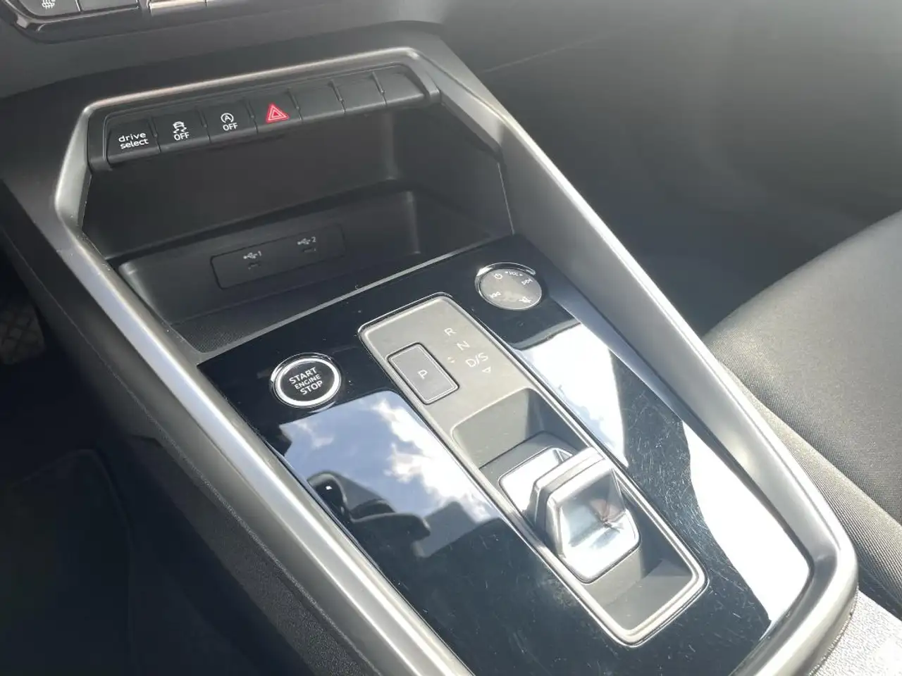 Audi A3 Limo advanced 30TDI LED CARPLAY OPTIK AHK RFK, миниатюра 18
