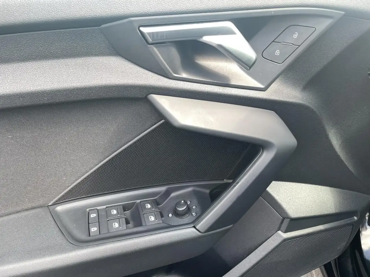 Audi A3 Limo advanced 30TDI LED CARPLAY OPTIK AHK RFK, миниатюра 15