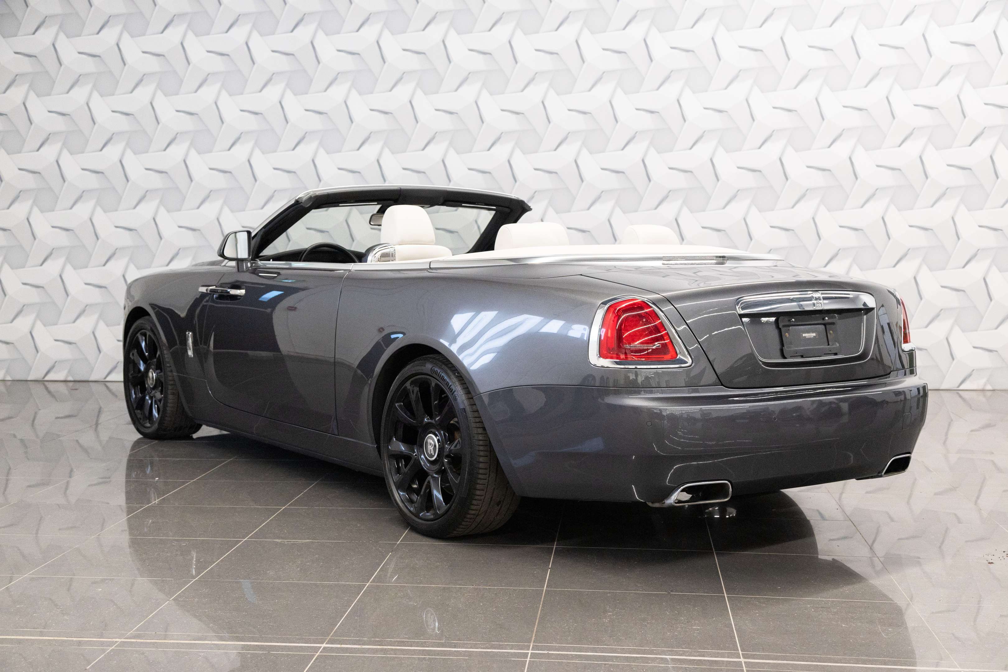 2017 Rolls-Royce Dawn