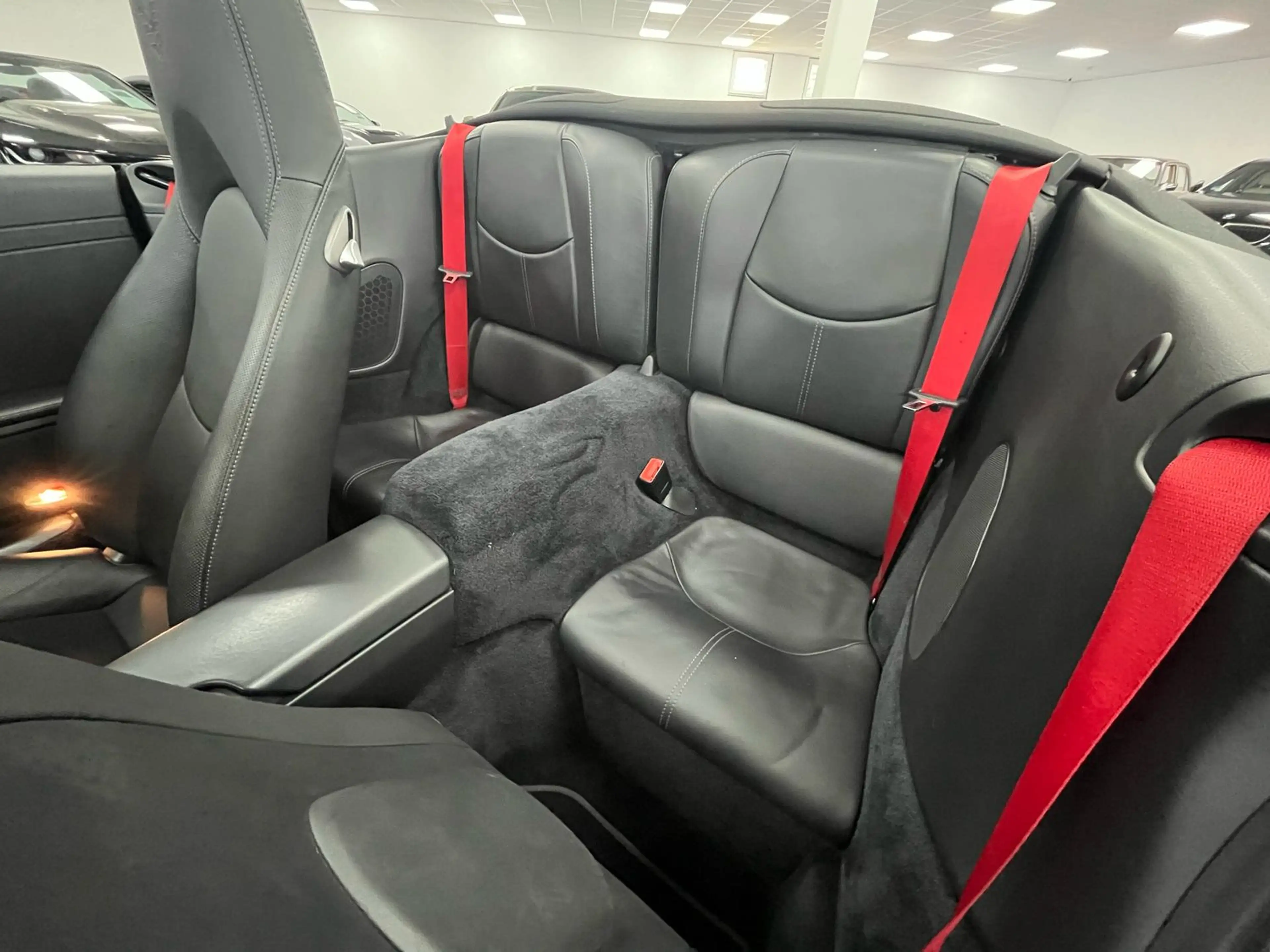 Porsche 911 Carrera S Cabrio/PDK/Sitzbelüftung/SHZ — photo 12