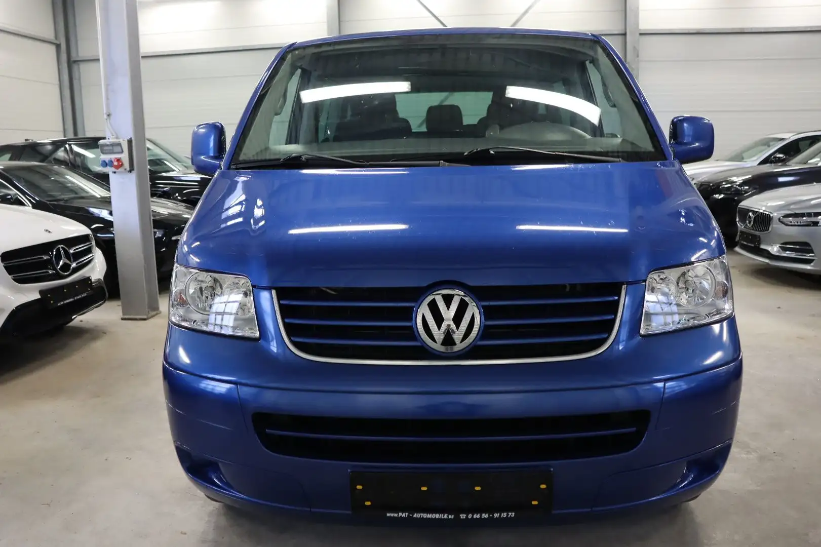 Volkswagen T5 Caravelle T5 2.5 TDi Caravelle Comfort 8-Sitzer AHK Klima Mavi - 2