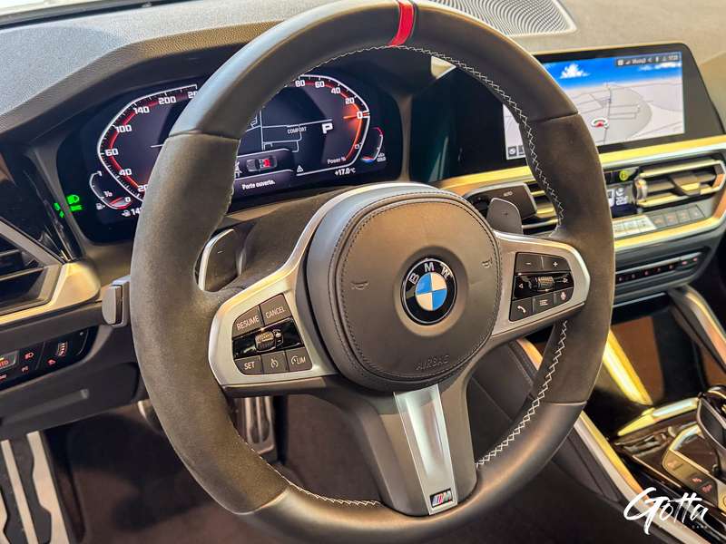 Photo du véhicule BMW 240