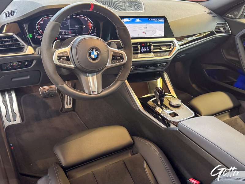 Photo du véhicule BMW 240