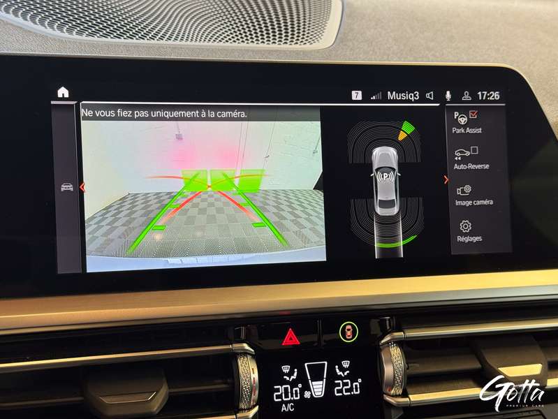 Photo du véhicule BMW 240