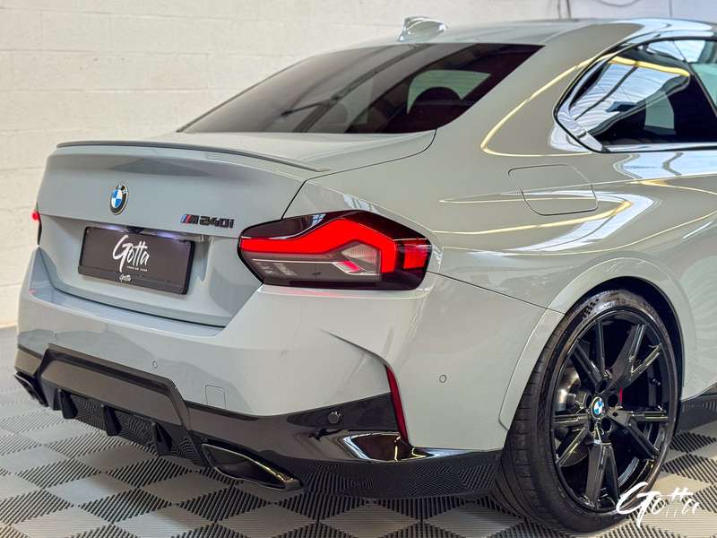 Photo du véhicule BMW 240