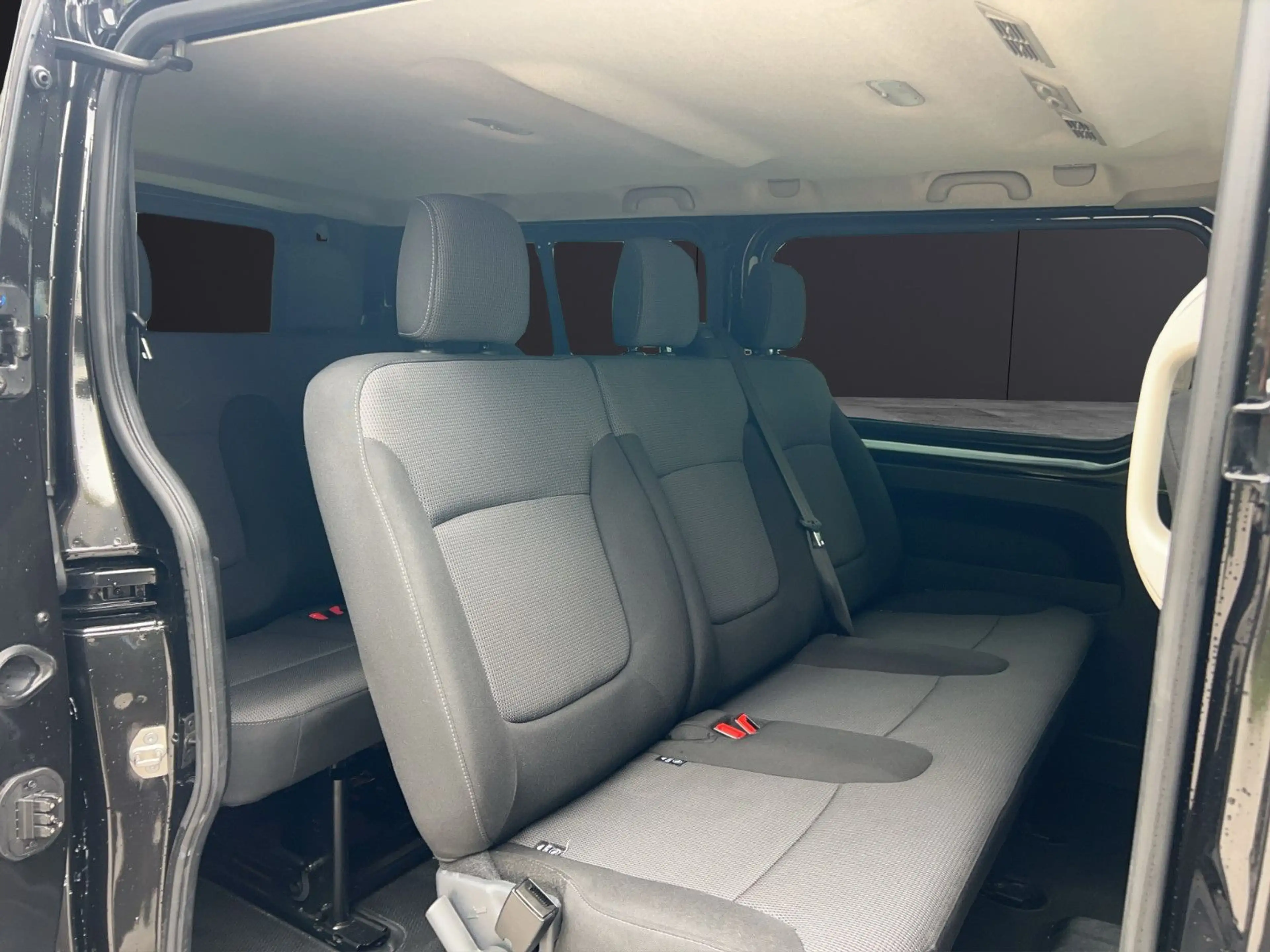 Renault Trafic 2.0 dci 9Sp, Automatik,LED,RFK, L2H1, AHK — photo 15