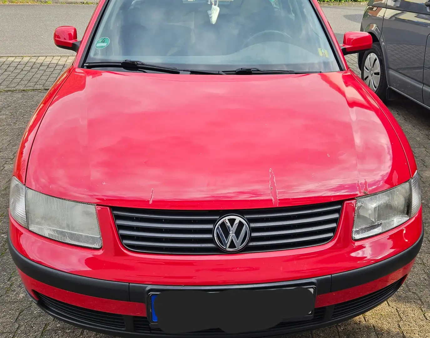 Volkswagen Passat Variant Passat Variant 1.6 Rot - 1