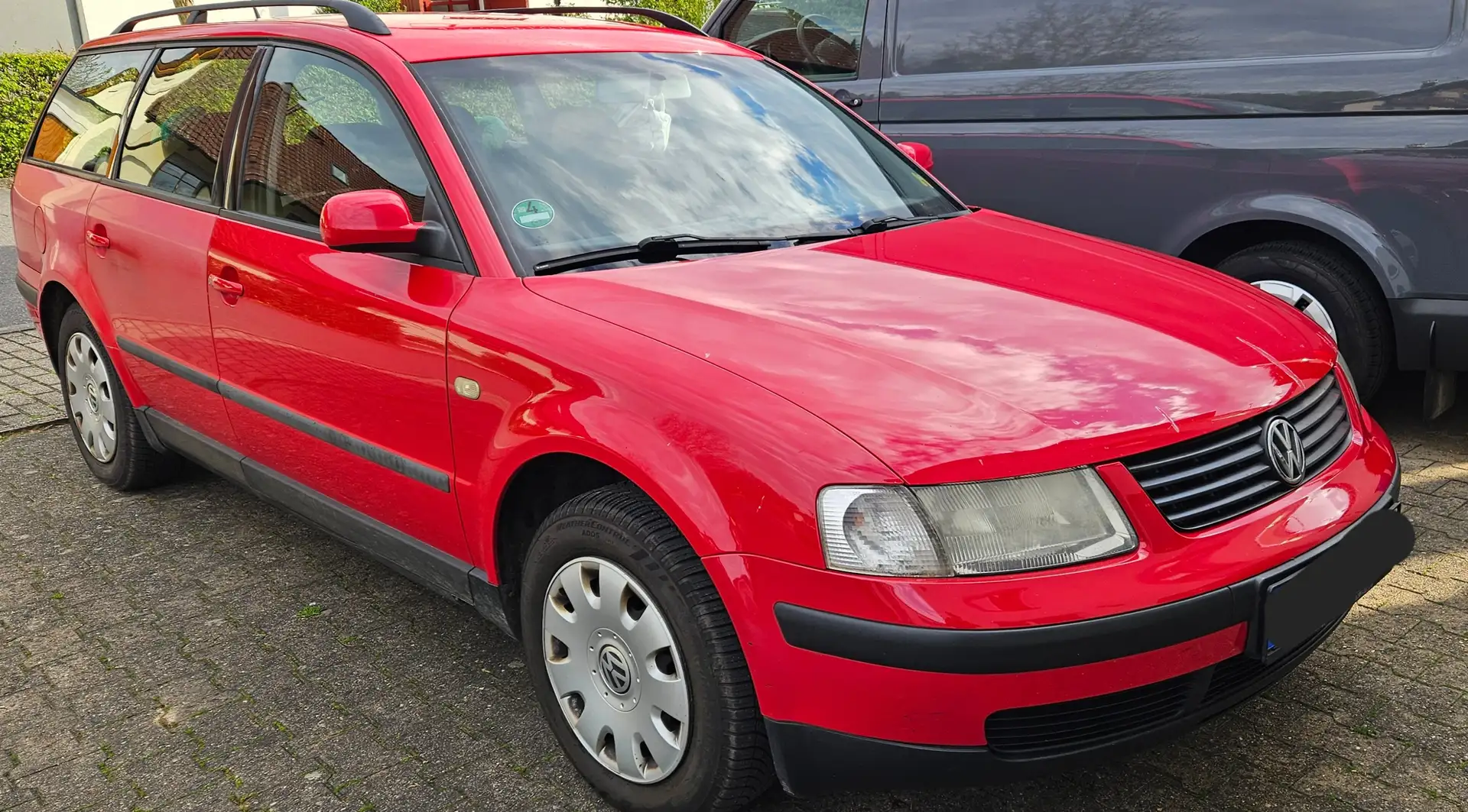 Volkswagen Passat Variant Passat Variant 1.6 Rot - 2