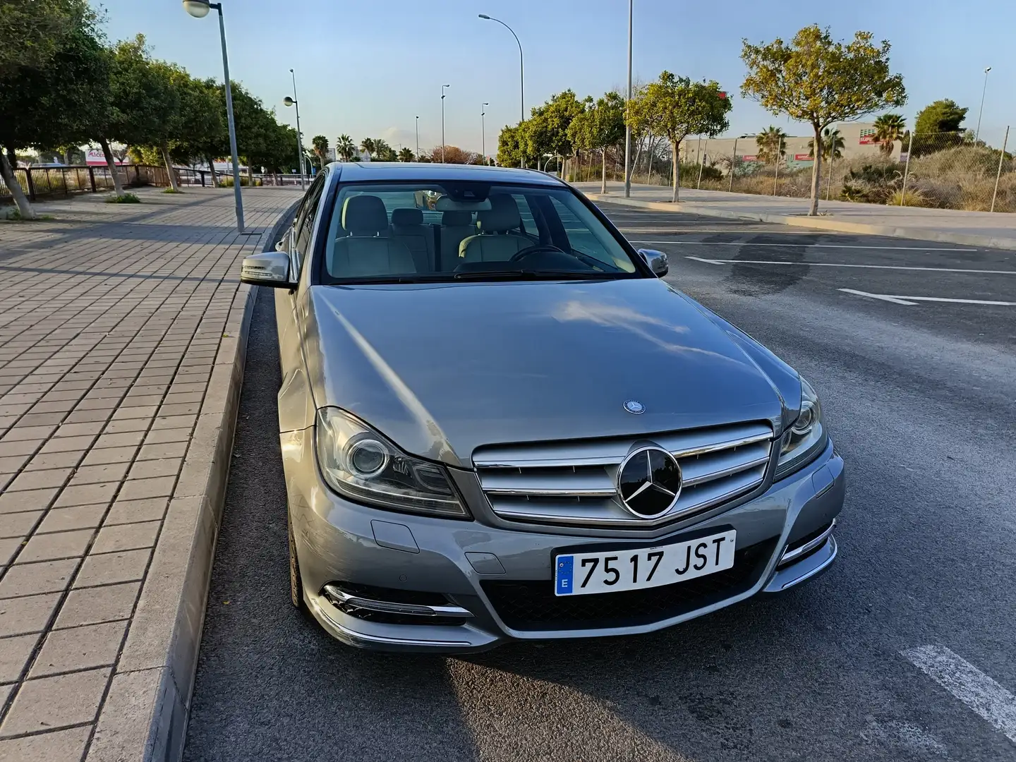 Mercedes-Benz C 220 220CDI BE Avantgarde Gris - 1