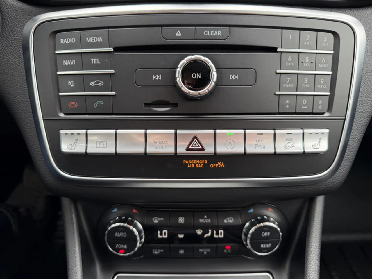 Mercedes-Benz GLA снимка Mercedes-Benz GLA
