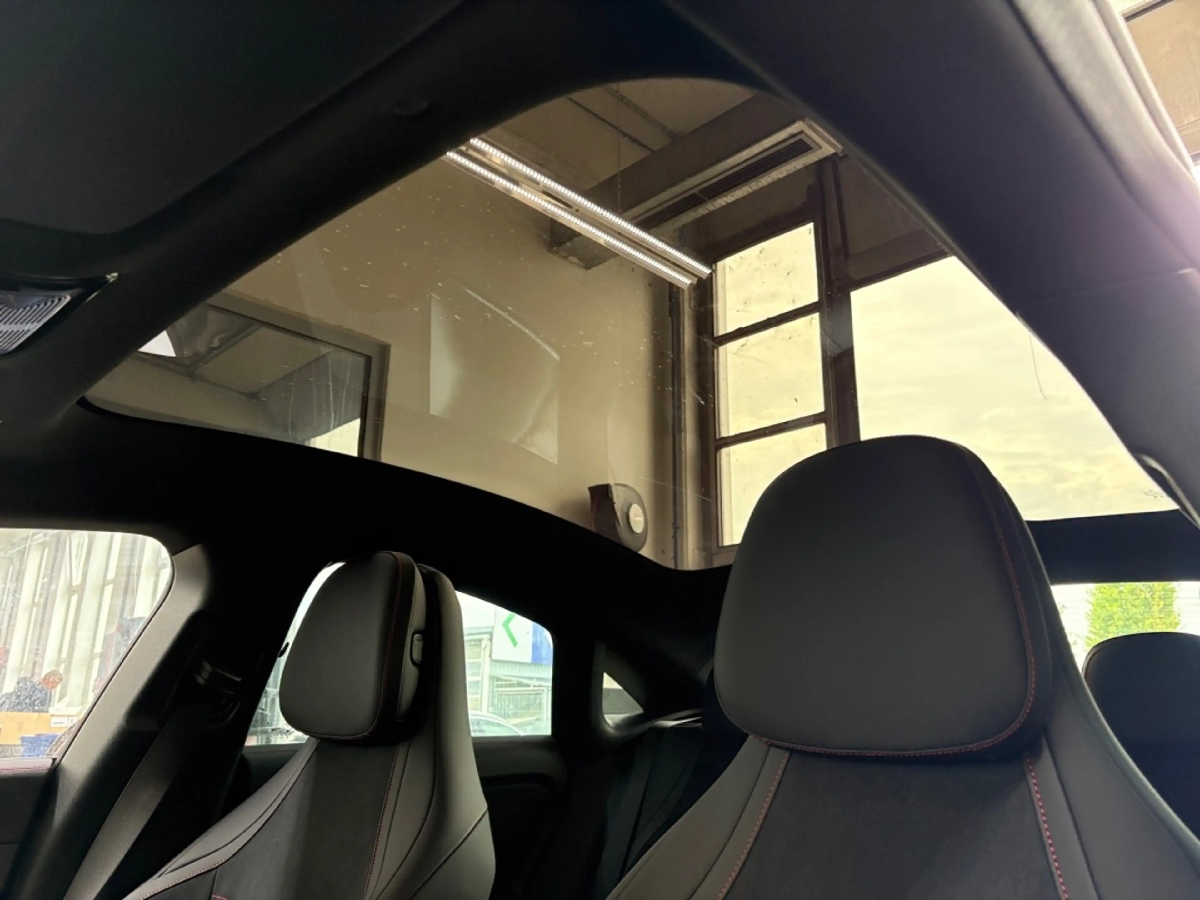 Mercedes-Benz CLA 200 4M AMG-Line+Night+Pano+DISTRONIC+KEYLESS — photo 15