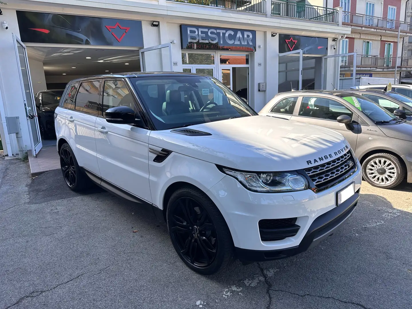 Land Rover Range Rover Sport 3.0 tdV6 AUTOM. / PANORAMA / AIR SUSPENSION / R.22 Bianco - 1