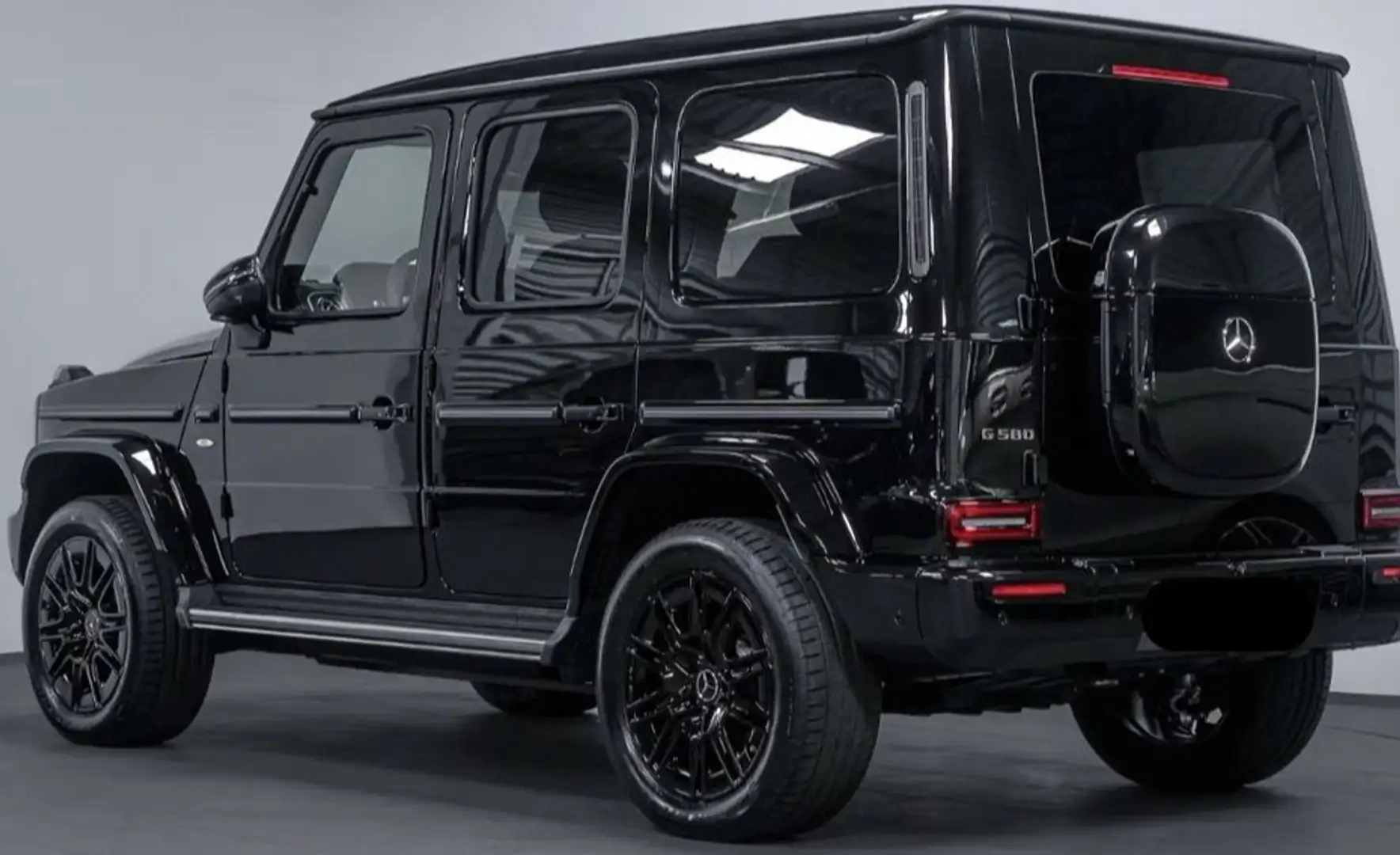 Mercedes-Benz G 580 Černá - 2