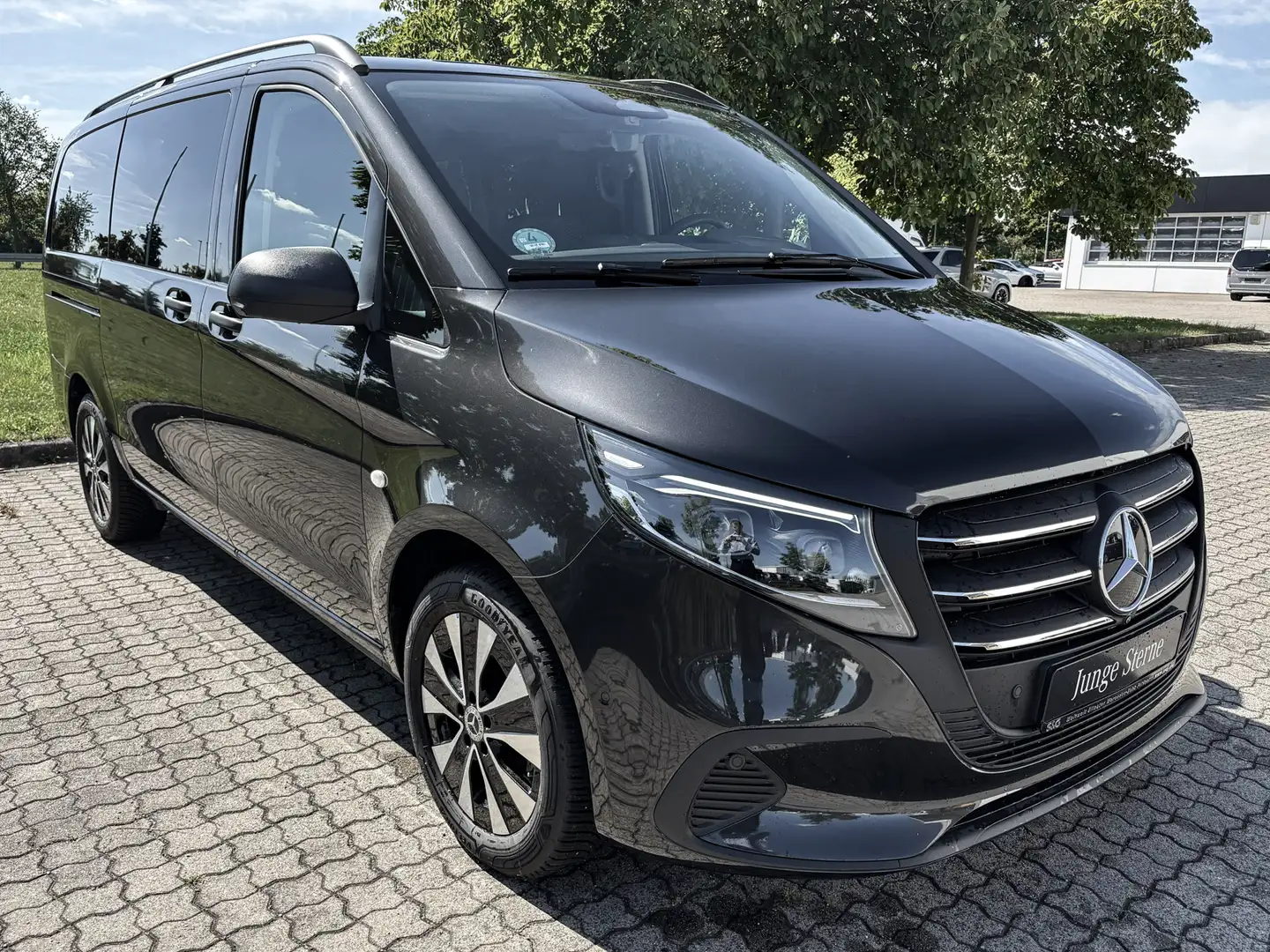 Mercedes-Benz Vito 119 CDI Tourer PRO Lang Totwink+MBUX Grijs - 2
