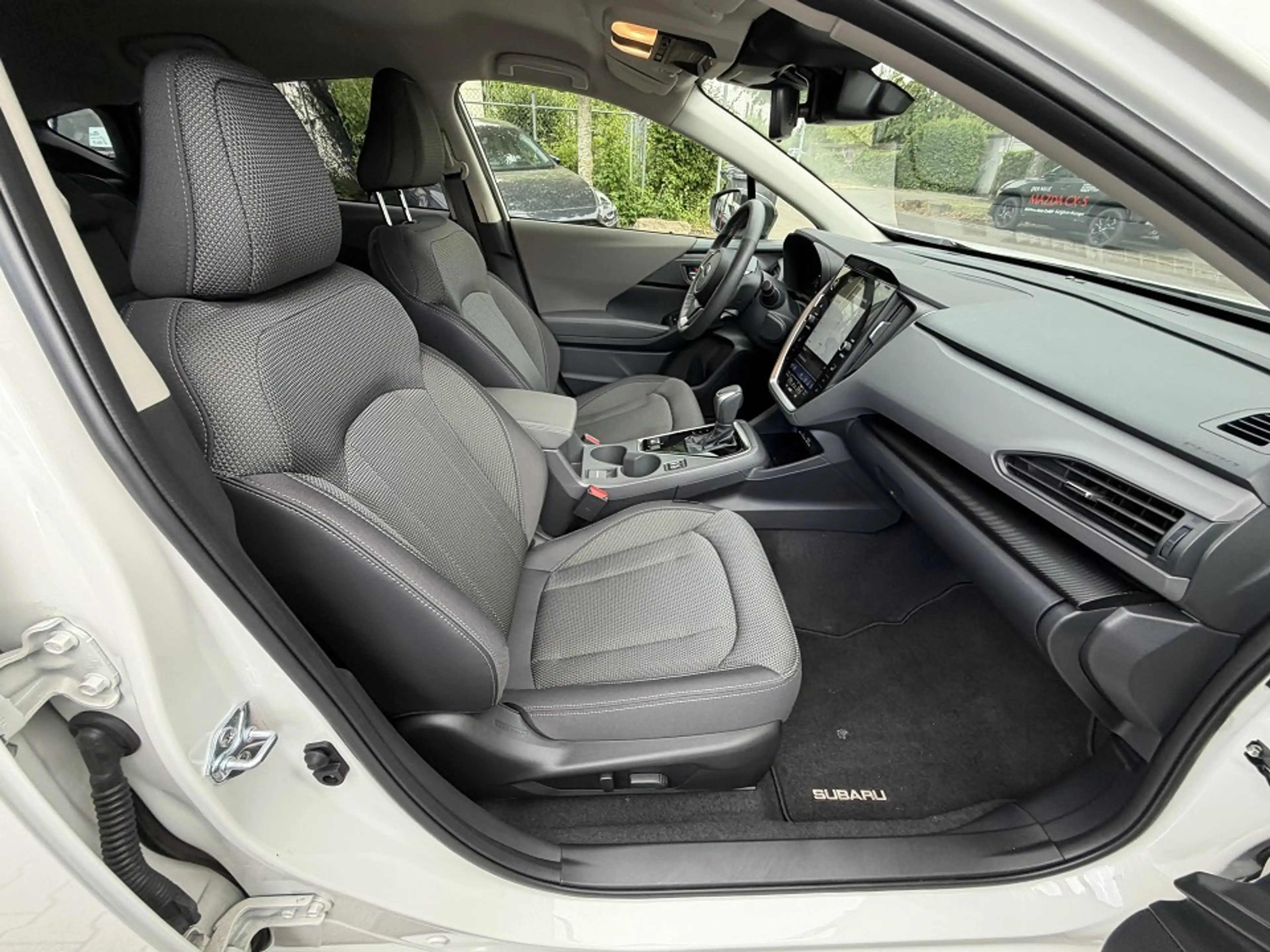 Subaru Crosstrek 201ie e-Boxer Comfort Lineartronic — photo 7