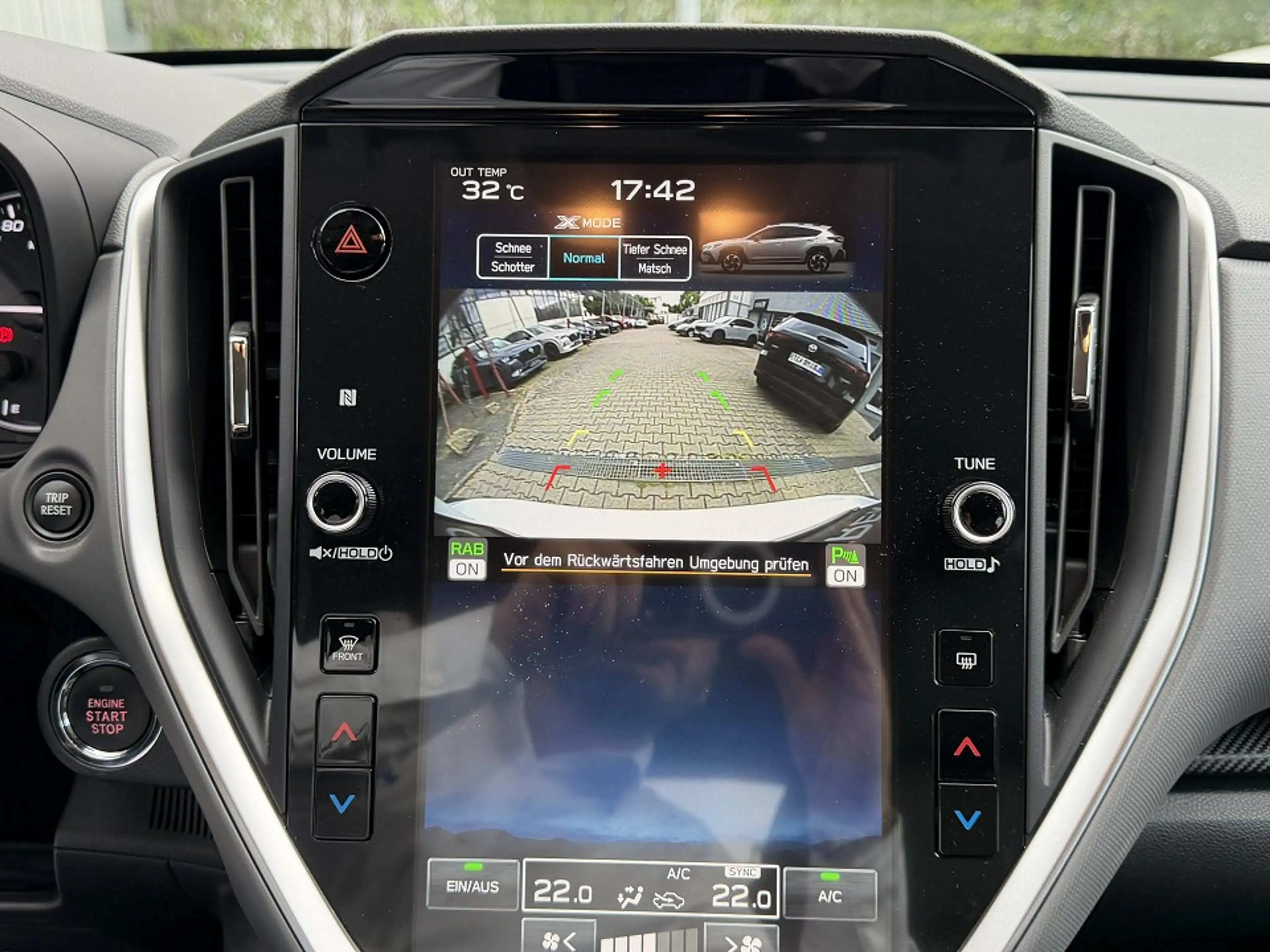 Subaru Crosstrek 201ie e-Boxer Comfort Lineartronic — photo 12