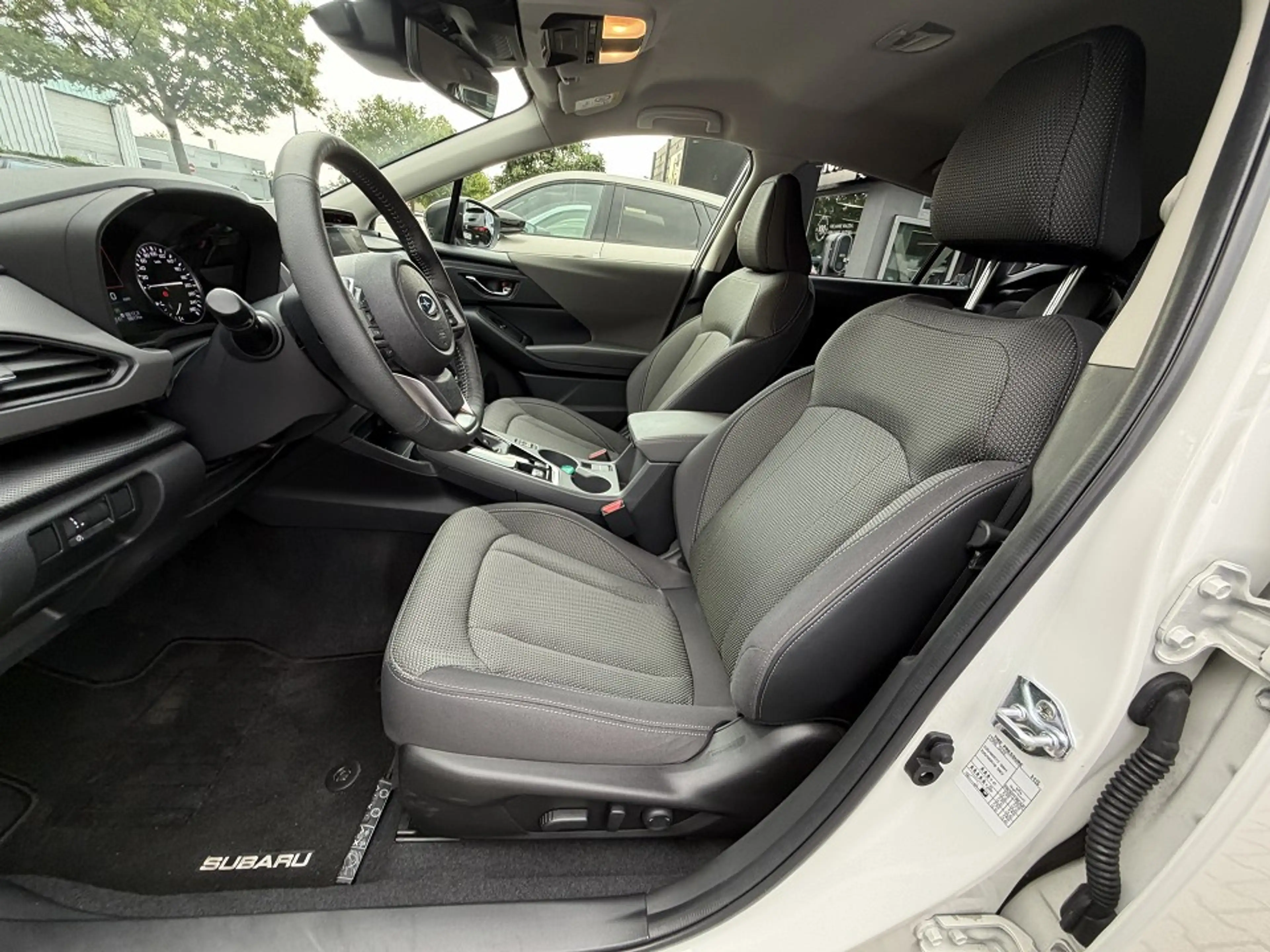 Subaru Crosstrek 201ie e-Boxer Comfort Lineartronic — photo 6
