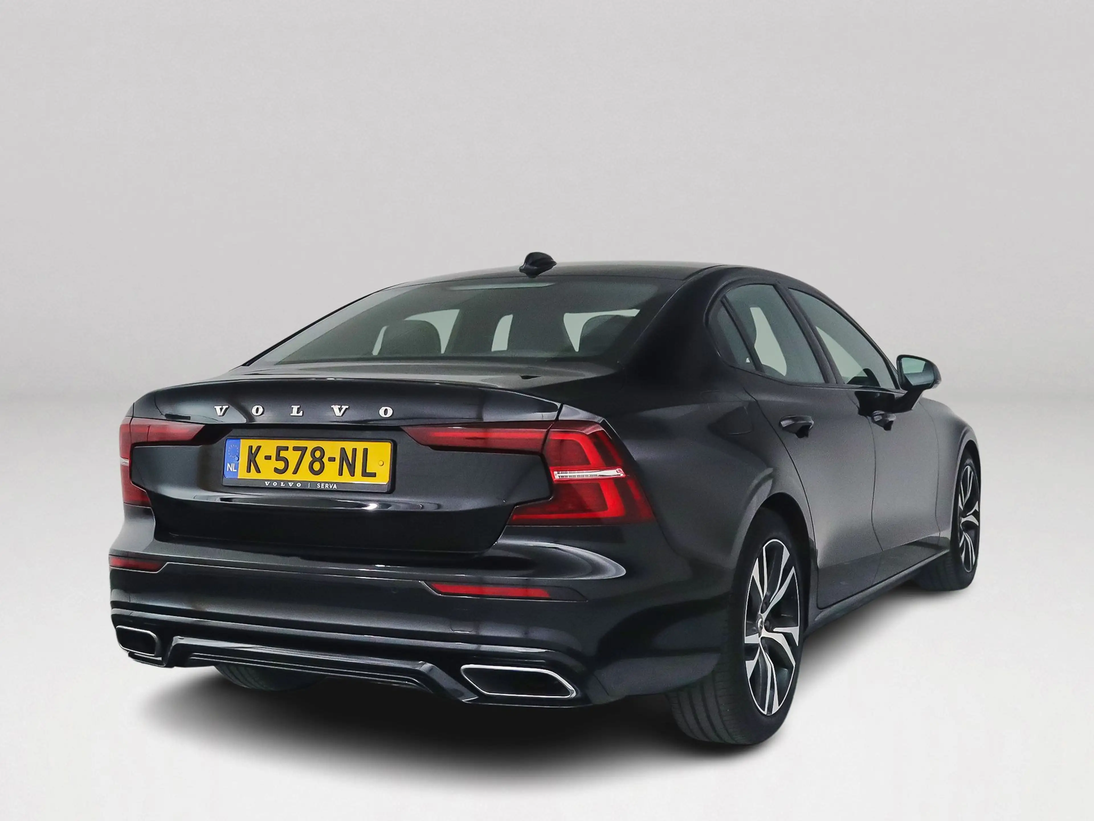 Volvo S60 B4 R-Design | Park Assist | Stoel- en Stuurverwarm — photo 2