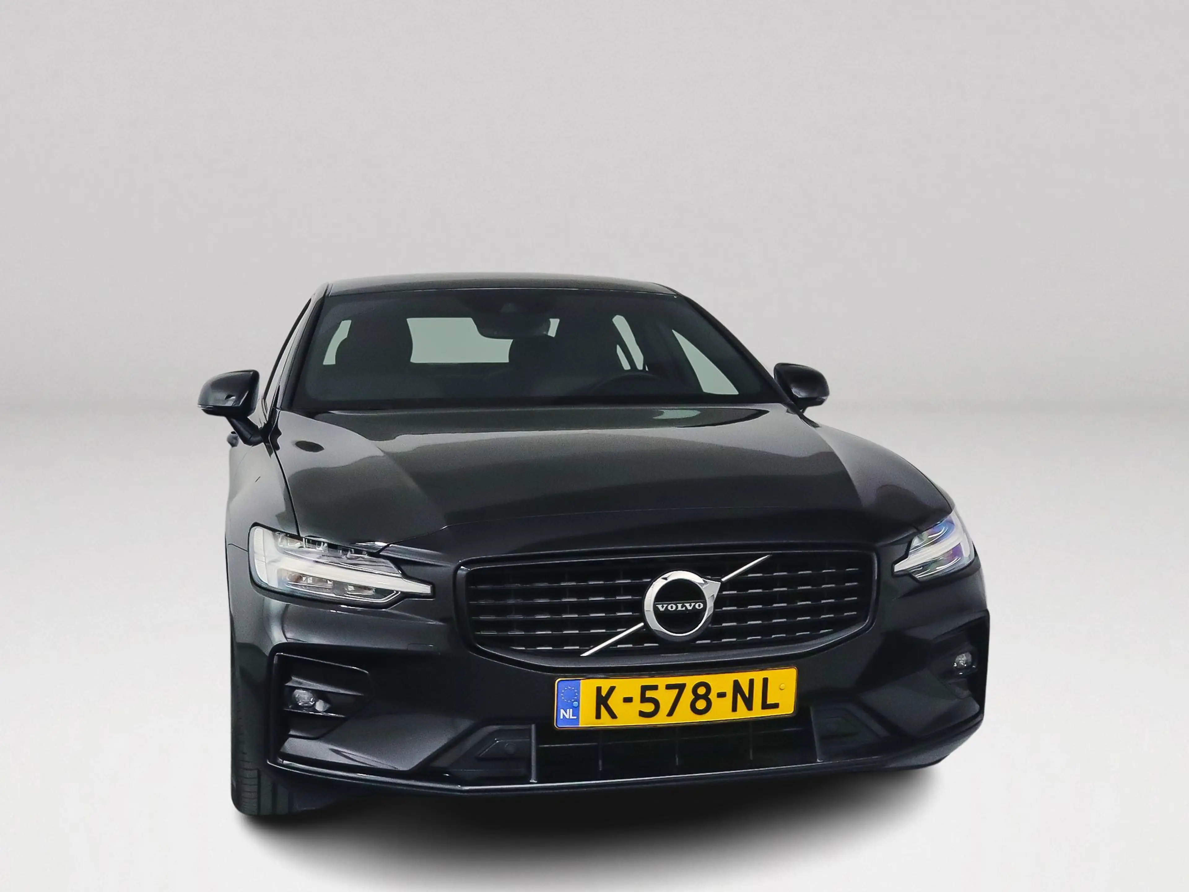 Volvo S60 B4 R-Design | Park Assist | Stoel- en Stuurverwarm — photo 11