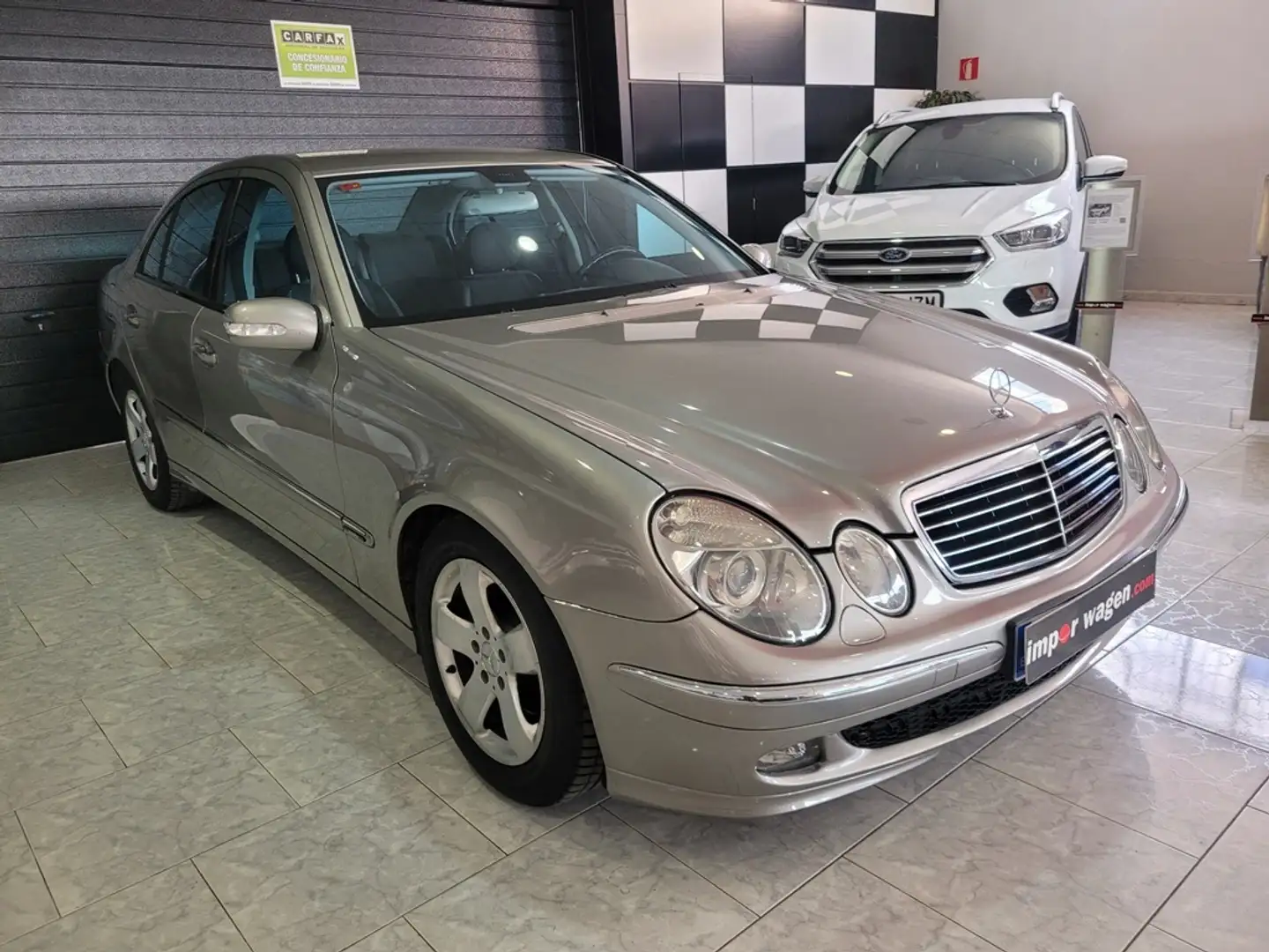 Mercedes-Benz E 280 CDI 4M Aut. Gris - 2