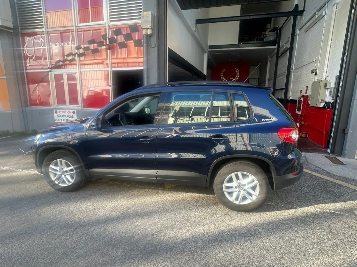 Volkswagen Tiguan Todoterreno Manual de 5 Puertas Azul - 2