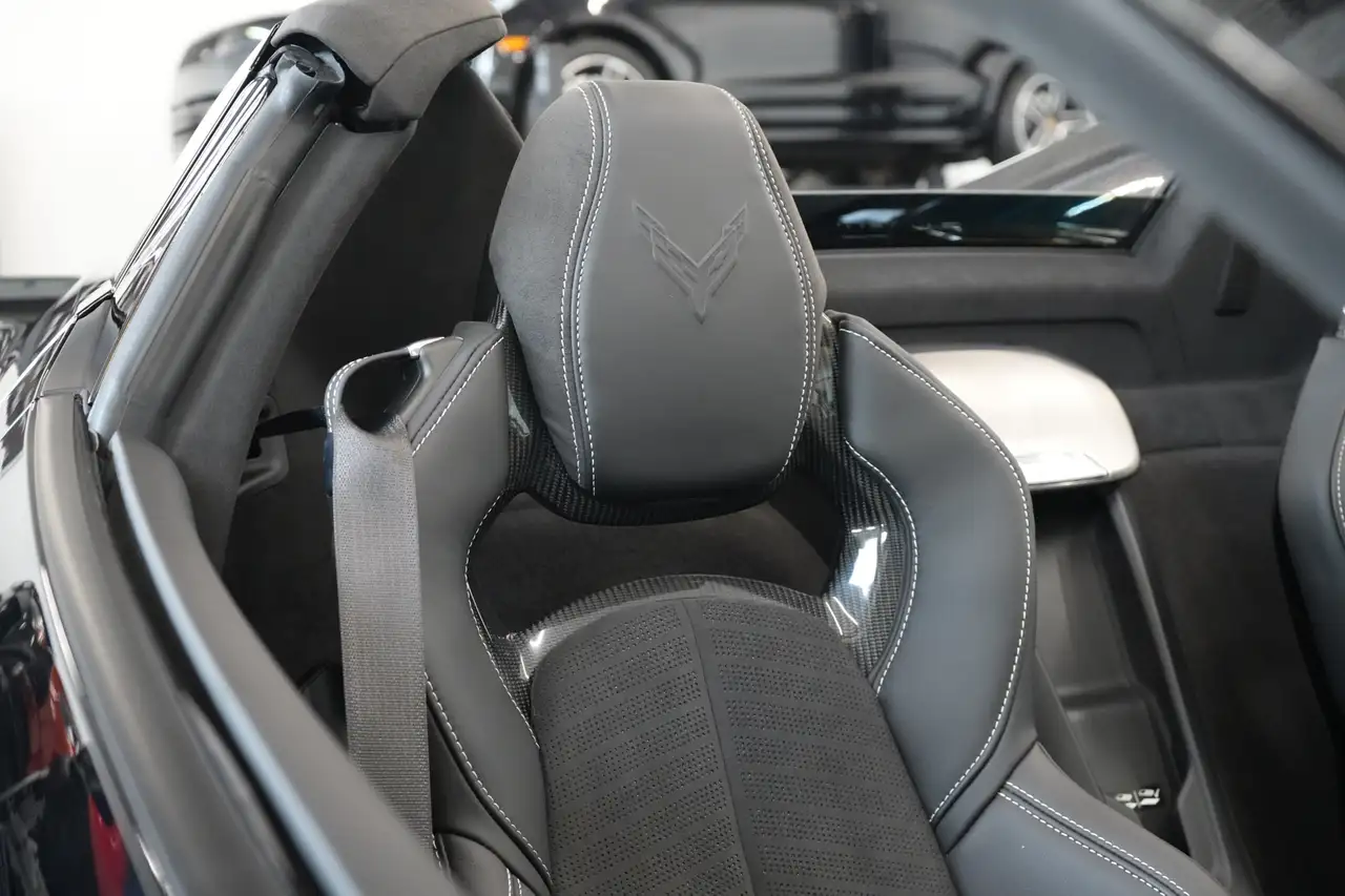 Chevrolet Corvette снимка Chevrolet Corvette