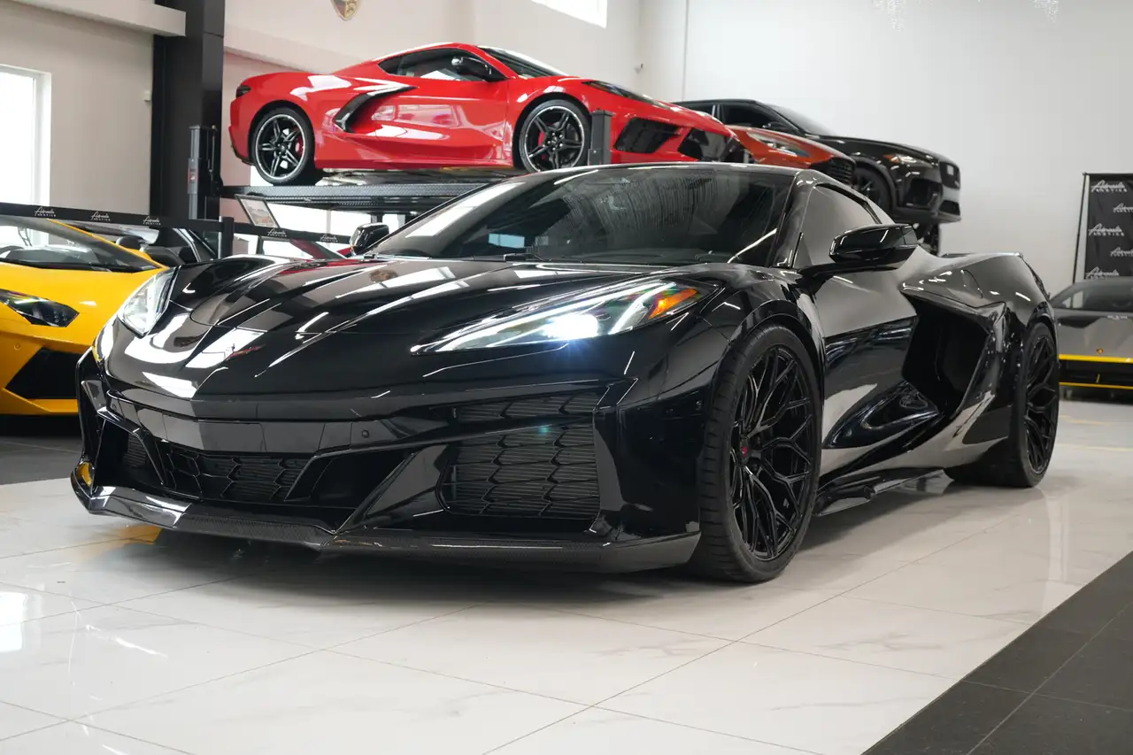 Chevrolet Corvette снимка Chevrolet Corvette