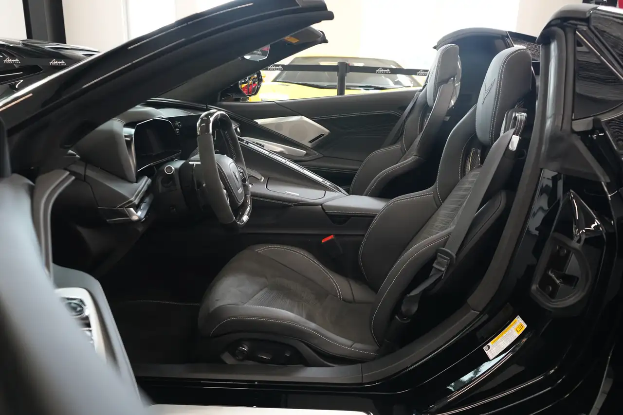 Chevrolet Corvette снимка Chevrolet Corvette