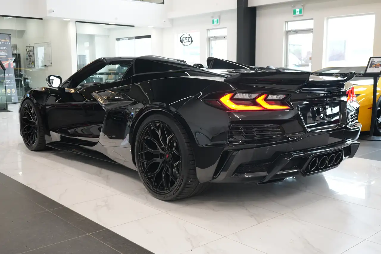 Chevrolet Corvette снимка Chevrolet Corvette