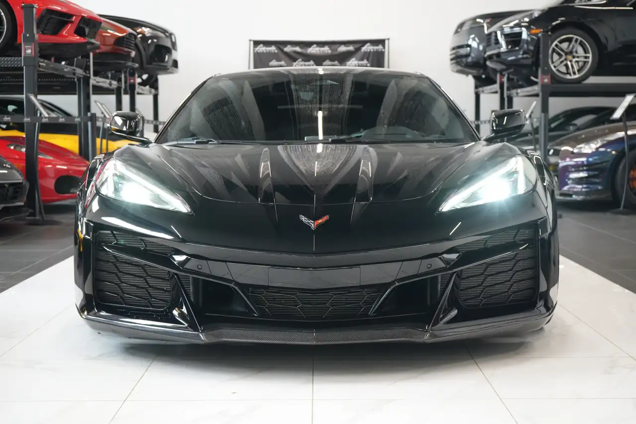 Chevrolet Corvette снимка Chevrolet Corvette