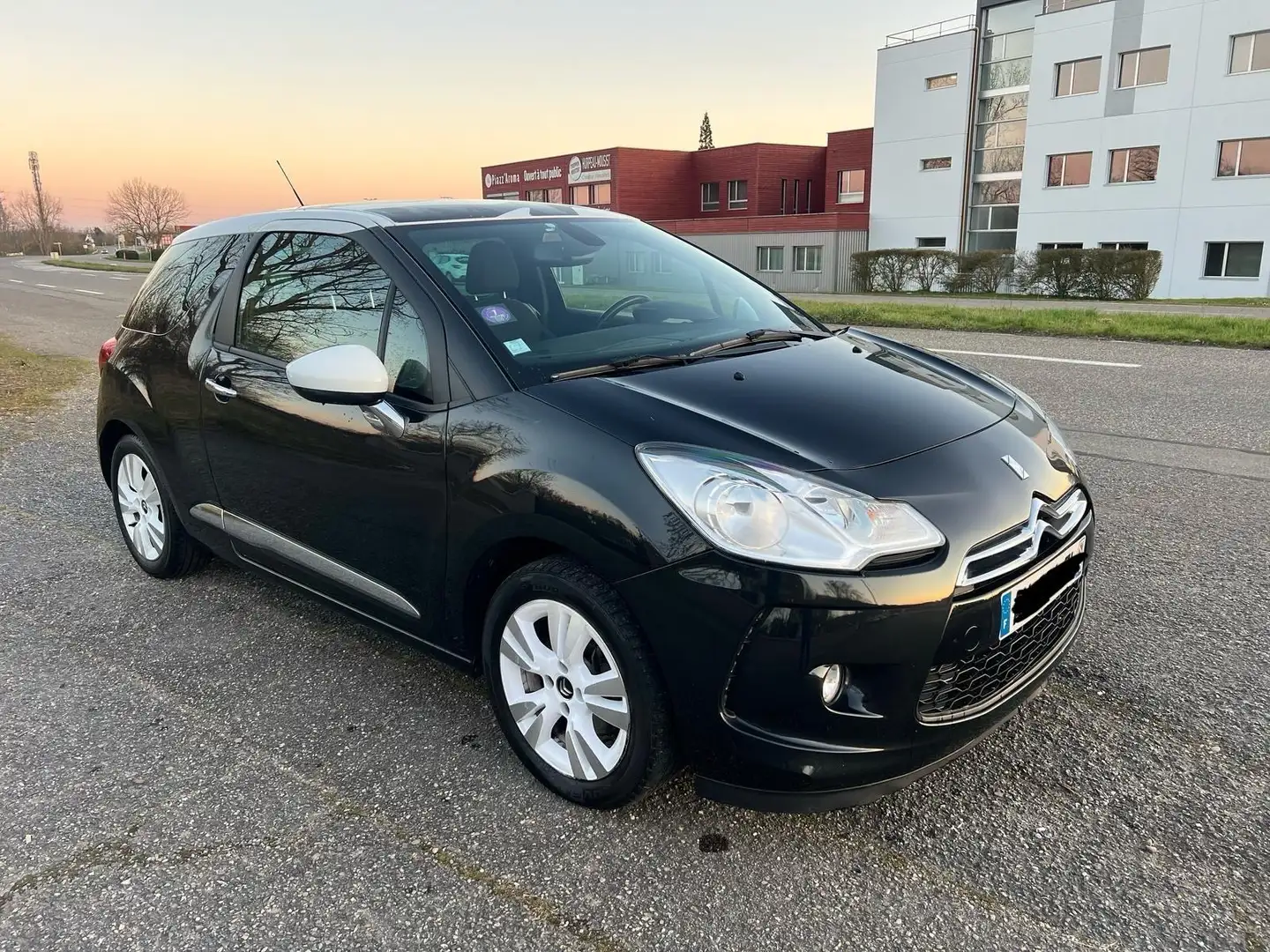Citroen DS3 DS3 VTi 120 Airdream So Chic Noir - 2