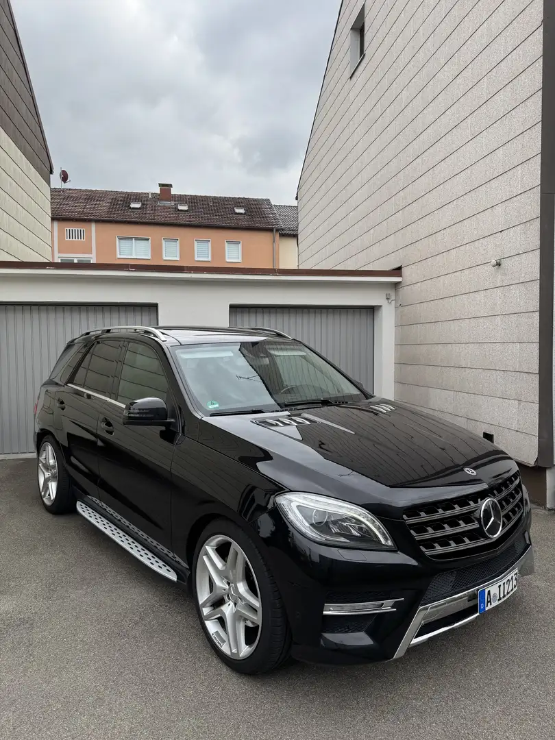 Mercedes-Benz ML 350 BlueTEC 4MATIC 7G-TRONIC Czarny - 1