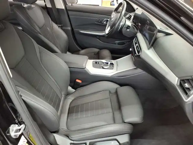 BMW 3 Series view 8