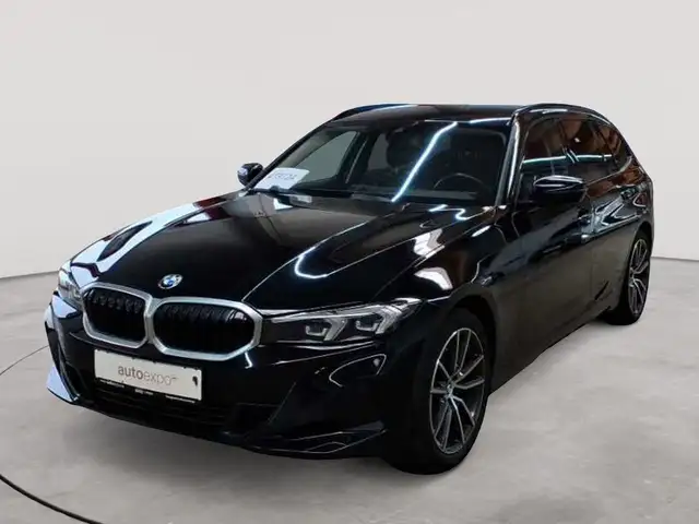 BMW 3 Series view 2