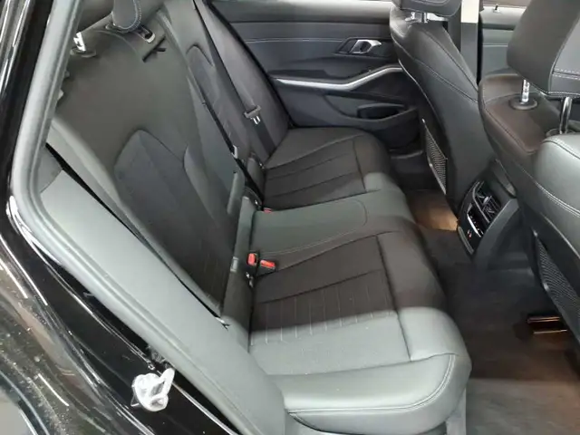 BMW 3 Series view 14