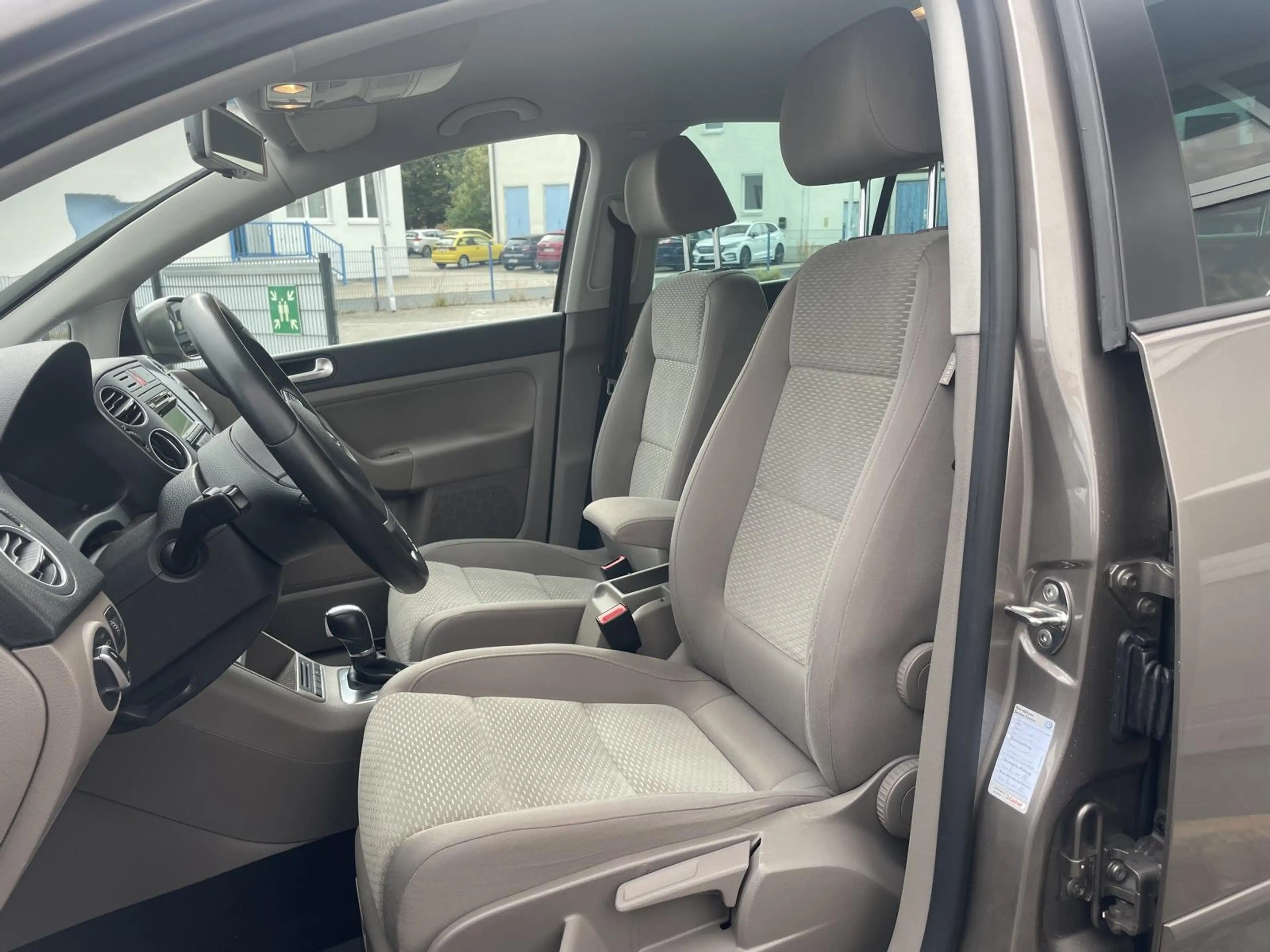 Volkswagen Golf Plus Comfortline DSG Automatik PDC Klima TÜV NEU — photo 7